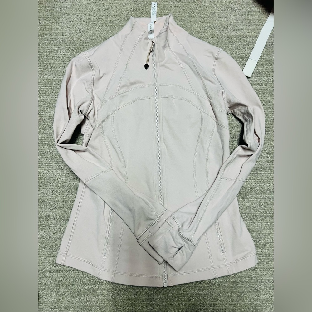 Lululemon Define Jacket in cream/nude EUC